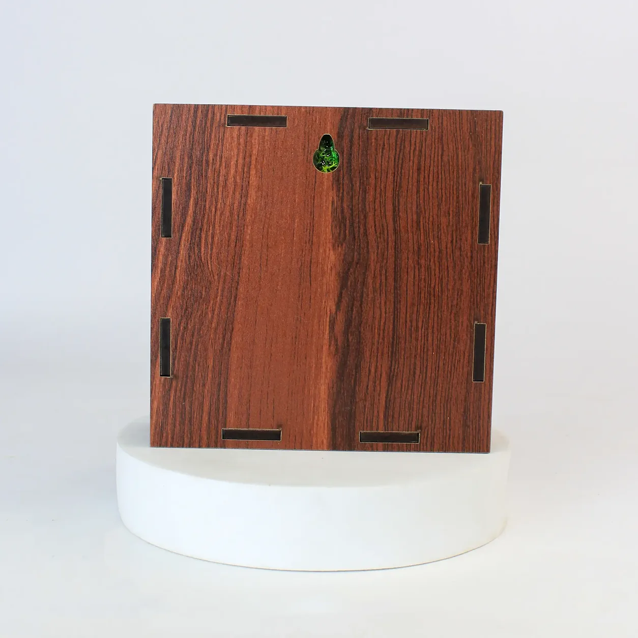 Fnamah66 back panel, wood-grain finish with a keyhole slot