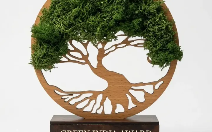 Forest Tree Award with a preserved moss canopy on an engraved base